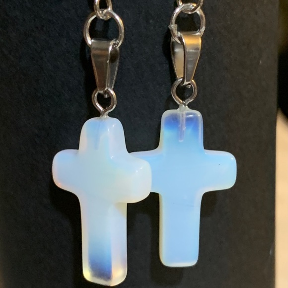 Stone Quartz cross earrings - Picture 4 of 4